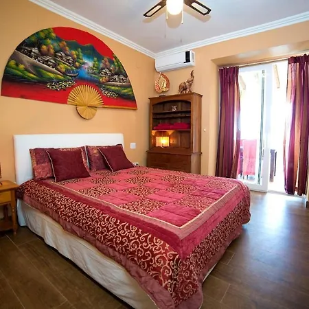 Apartament Upstairs Belucra